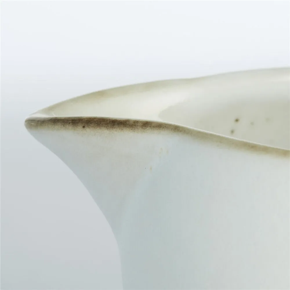 Amera gravy boat H8.5 cm. white sands