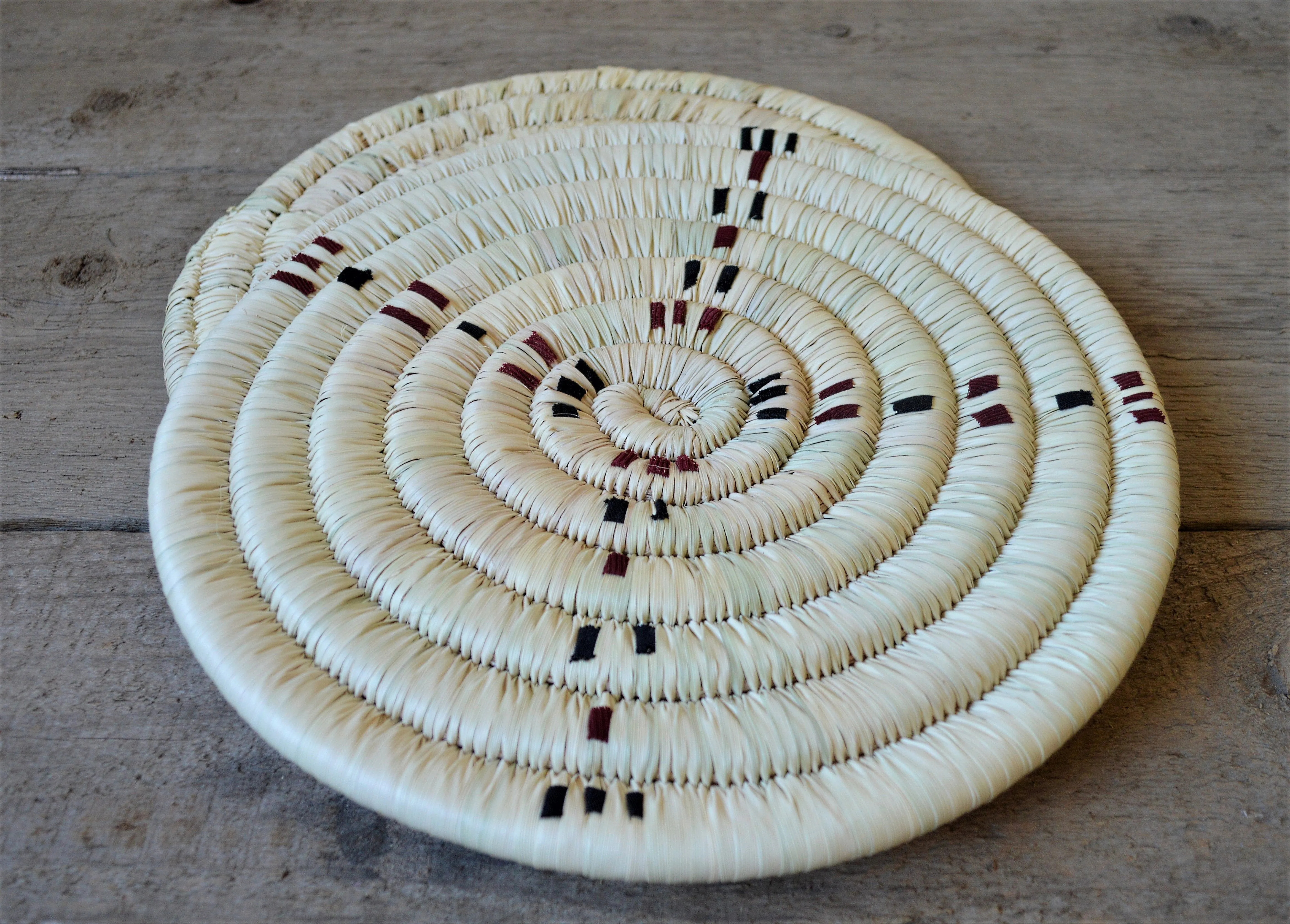 Woven retro trivet, Palm wicker